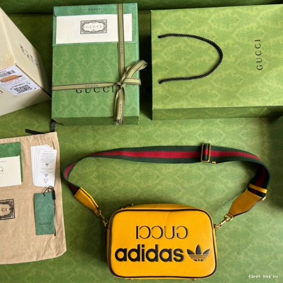 First bag ru x bag Gucci Adidas small shoulder 0710
